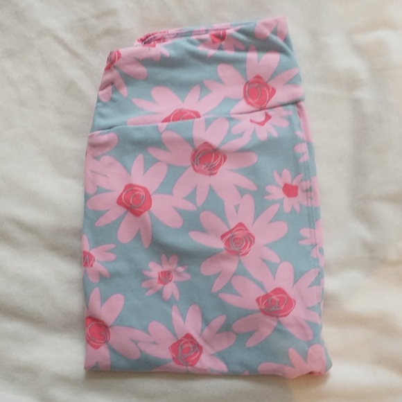 Lularoe OS Leggings 1/$10 or 3/$25